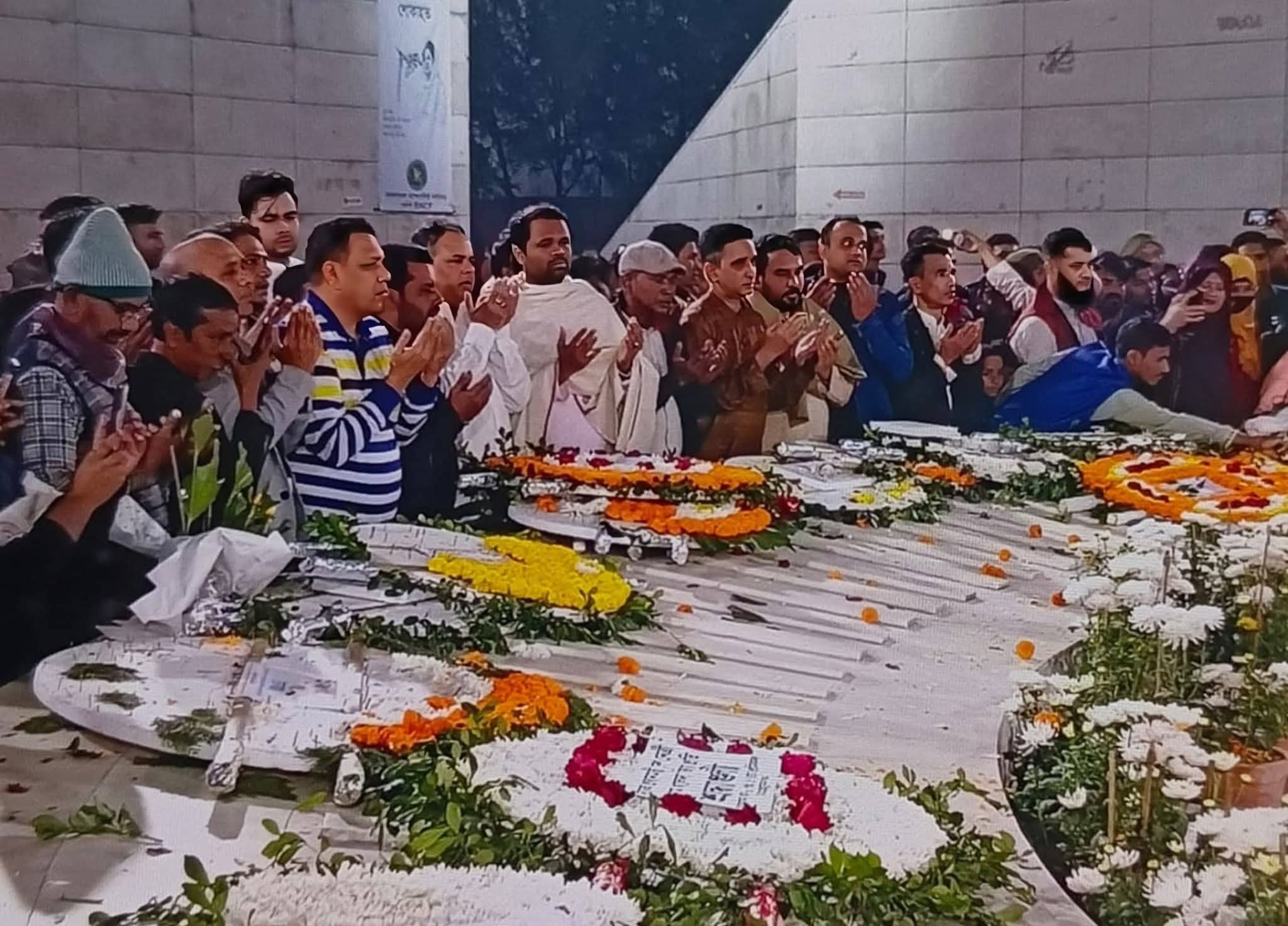 খালেদা জিয়ার কবর জিয়ারত করলেন ইলিয়াস আলীর পরিবার